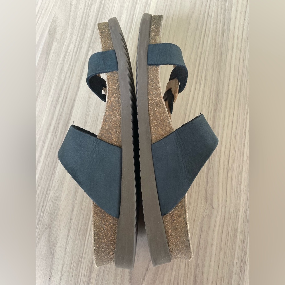 Mephisto Women's Black and Tan Sandals - Picture 3 of 10